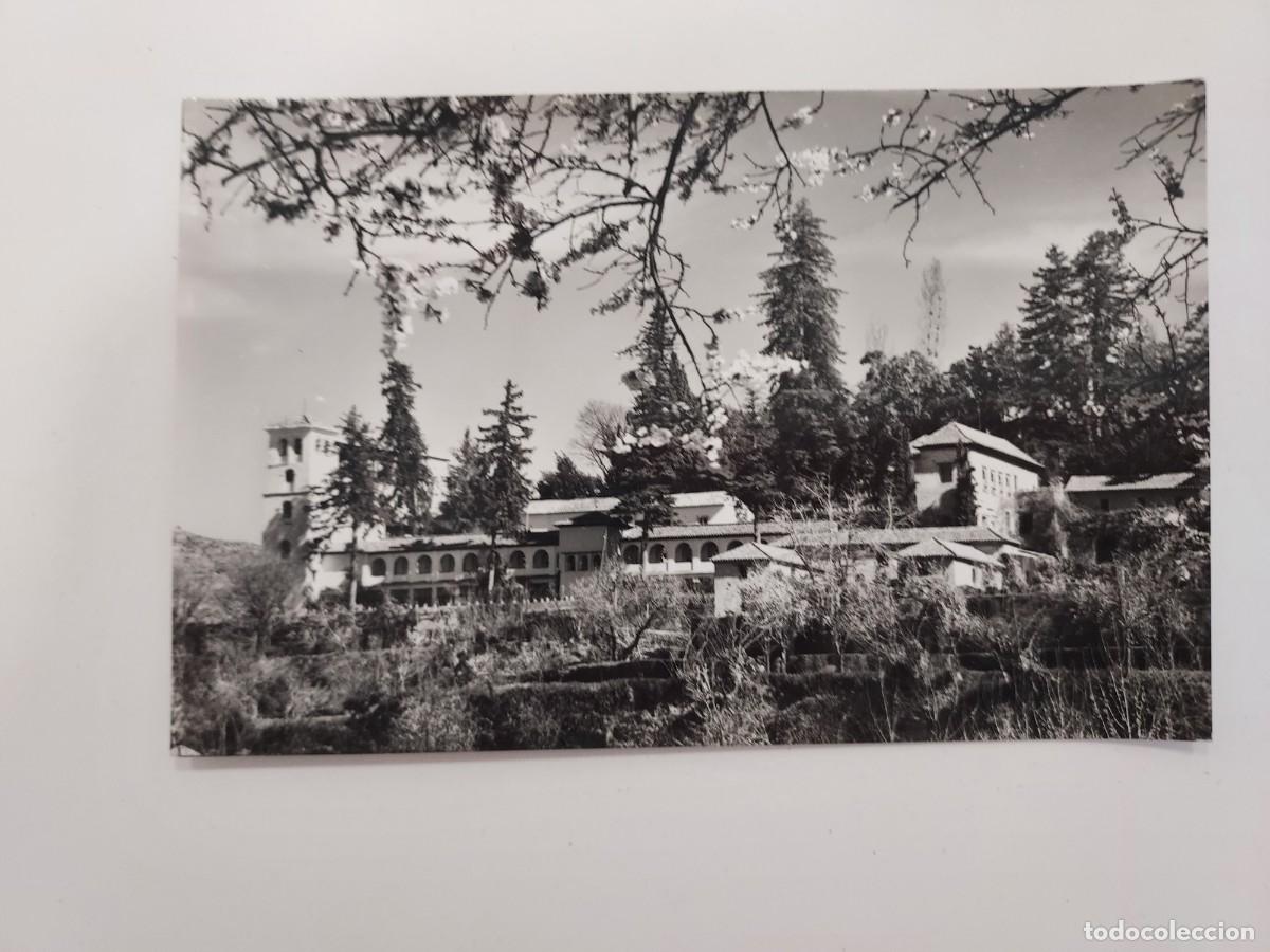 Postales: POSTAL GRANADA EL GENERALIFE DESDE LA ALHAMBRA. 1959. SIN CIRCULAR. 17 DOMINGUEZ