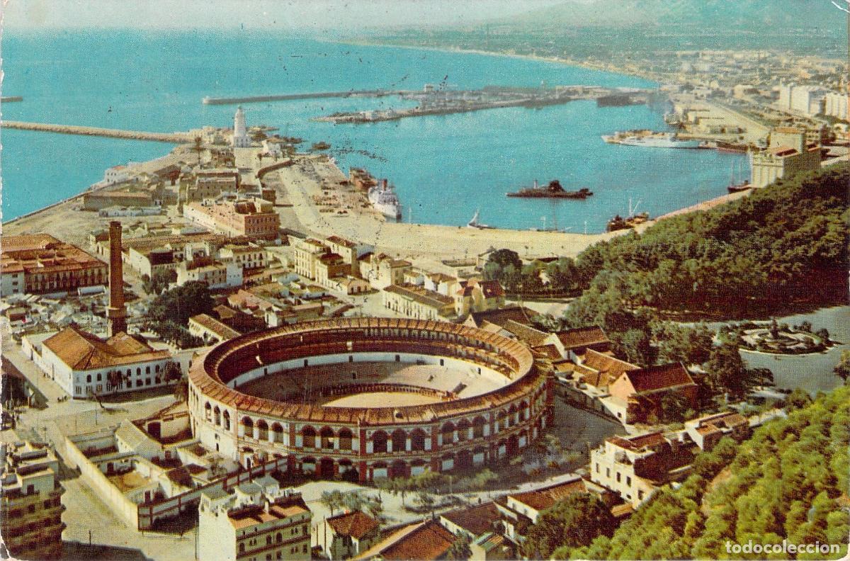 Postales: Postal de M&aacute;laga: Vista A&eacute;rea de la Plaza de Toros y el Puerto