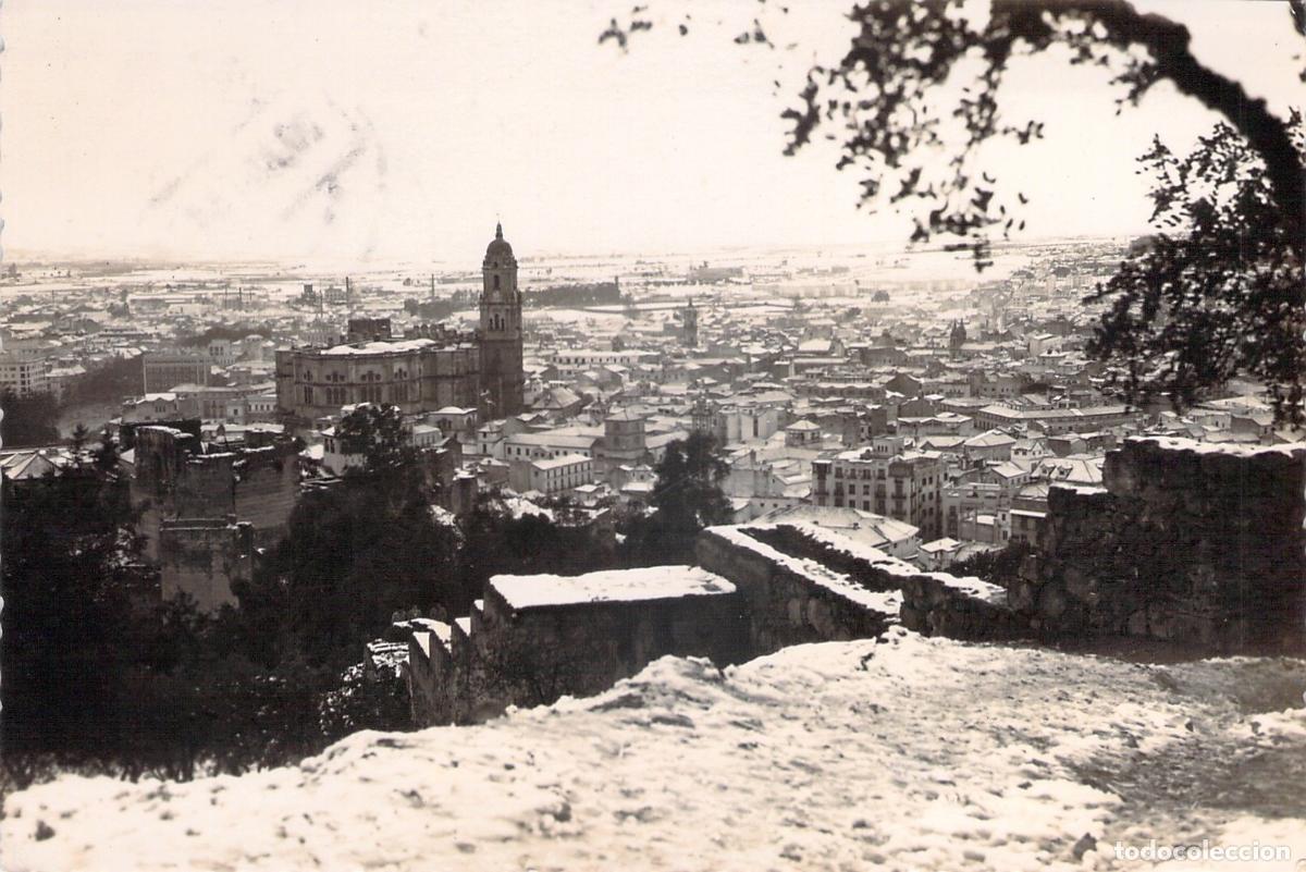 Postales: Postal de M&aacute;laga, Nevada del dia 2 de febrero 1954 Catedral
