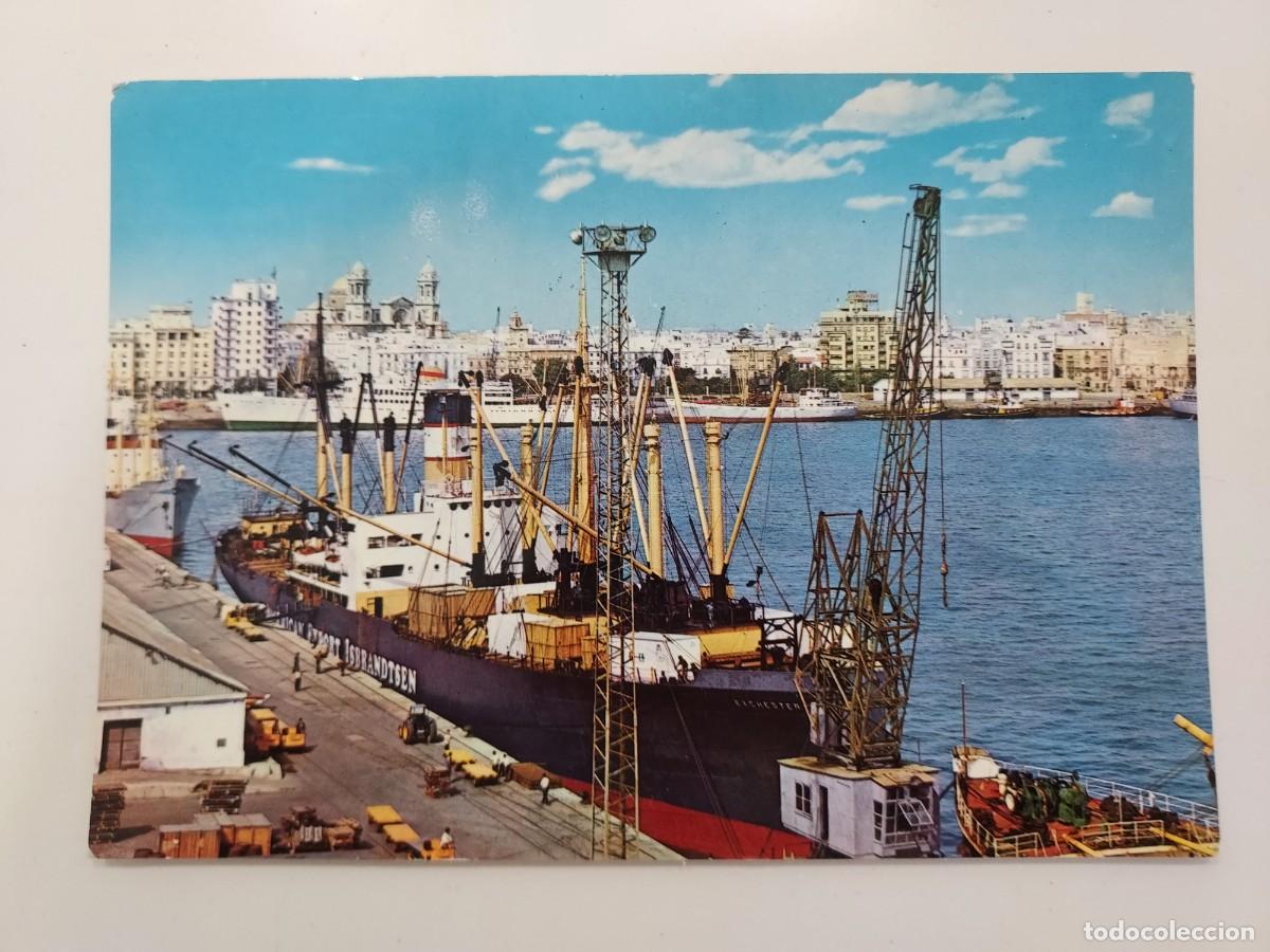 Postales: POSTAL CADIZ MUELLE COMERCIAL VISTA PARCIAL. 1967. SIN CIRCULAR. SICILIA 32