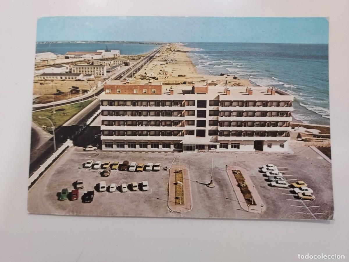 Postales: POSTAL CADIZ RESIDENCIA MILITAR LA CORTADURA Y PLAYA. ALMACENES PAJARES. SIN CIRCULAR