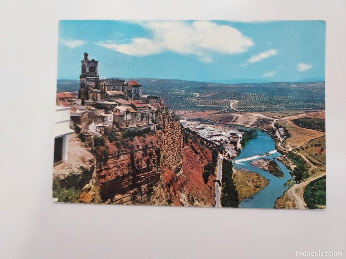 Postales: POSTAL ARCOS DE LA FRONTERA VISTA PARCIAL IGLESIA SAN PEDRO. 1966. CIRCULADA. CADIZ