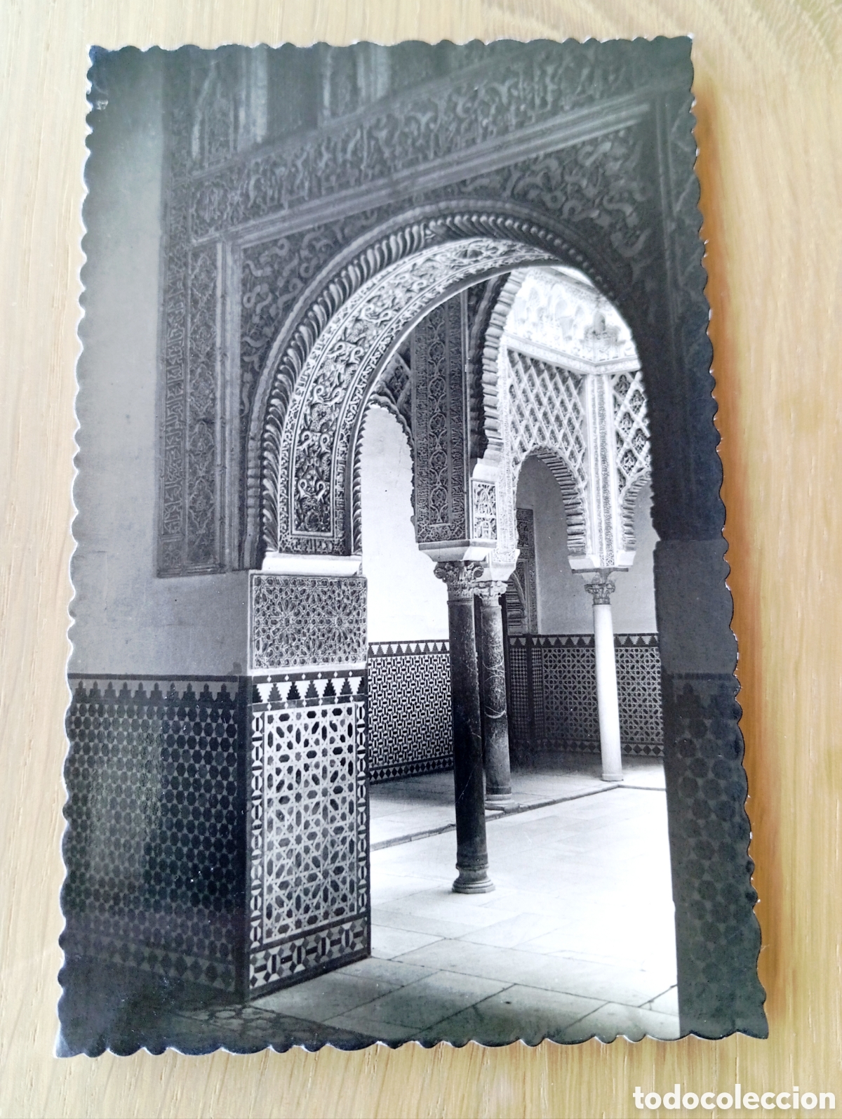 Postales: POSTAL SEVILLA REALES ALC&Aacute;ZARES PATIO DE LAS MU&Ntilde;ECAS GARC&Iacute;A GARRABELLA 153 SIN CIRCULAR