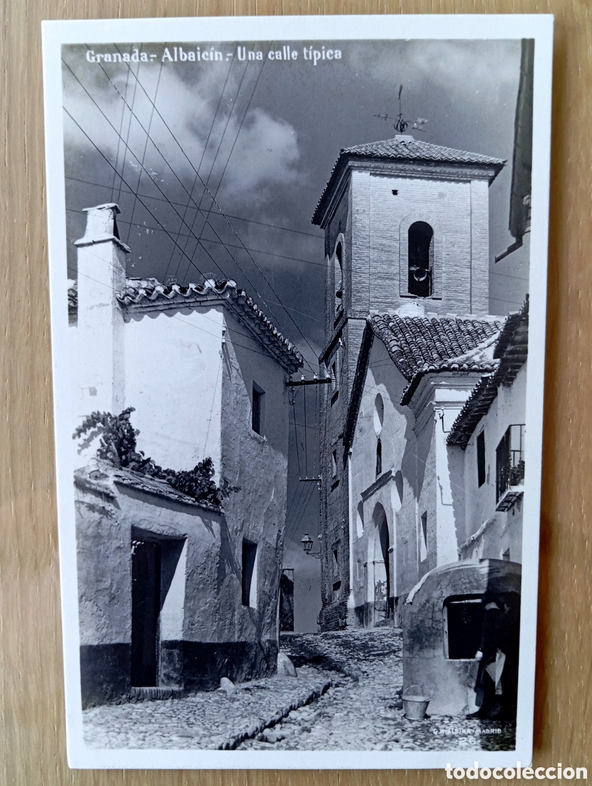 Postales: POSTAL GRANADA UNA CALLE T&Iacute;PICA ALBAIC&Iacute;N IGLESIA SAN LUIS ANTES DEL INCENDIO G.H. ALSINA 26