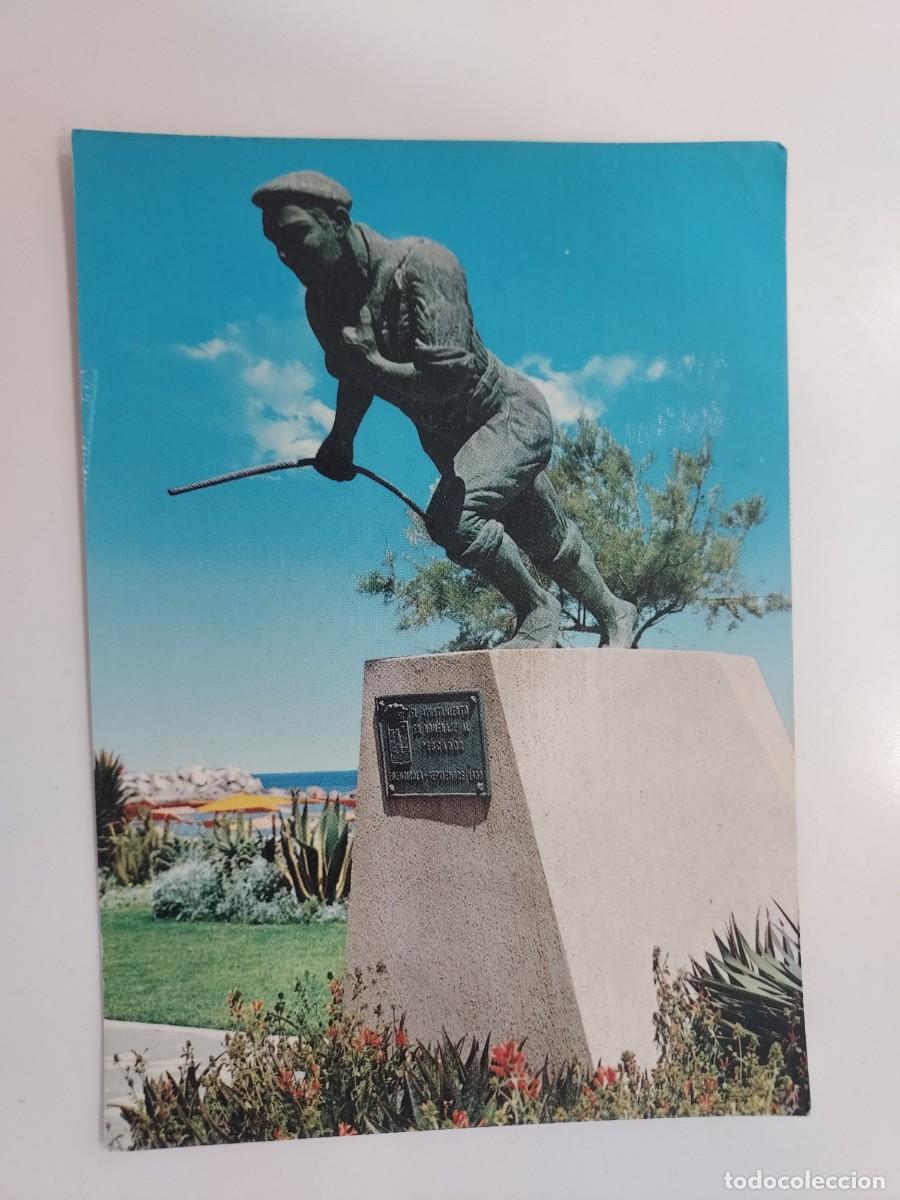 Postales: POSTAL FUENGIROLA (PASEO MARITIMO) MONUMENTO AL PESCADOR. 1976. SIN CIRCULAR. MALAGA
