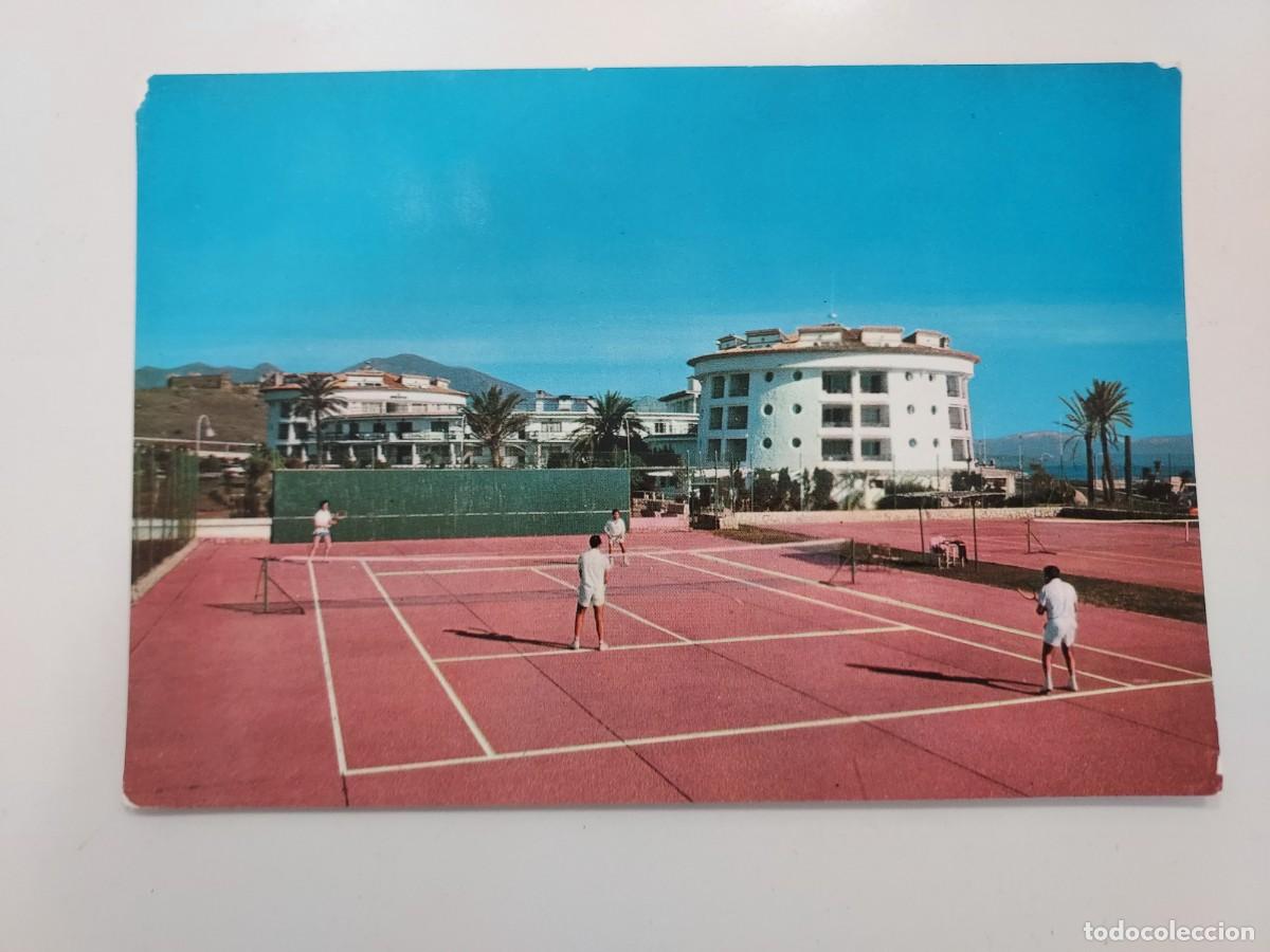 Postales: POSTAL FUENGIROLA HOTEL MARE NOSTRUM PISTAS DE TENIS. 1971. SIN CIRCULAR. MALAGA