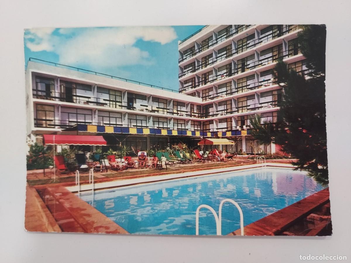 Postales: POSTAL TORREMOLINOS BENALMADENA HOTEL DELFIN. 1964. CIRCULADA. MALAGA
