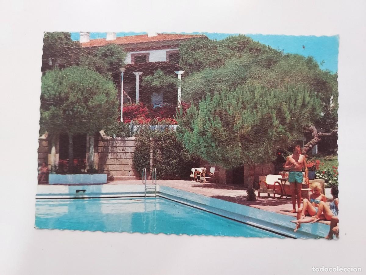Postales: POSTAL (MARBELLA) HOTEL ALHAMAR COSTA DEL SOL VISTA PARCIAL DE LA PISCINA. 1963. CIRCULADA. MALAGA