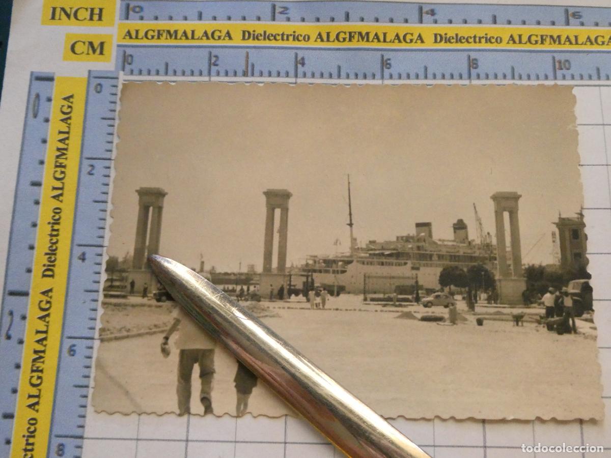 Postales: FOTO FOTOGRAF&Iacute;A DE M&Aacute;LAGA. A&Ntilde;OS 50. ENTRADA AL PUERTO BARCO CRUCERO. 2280