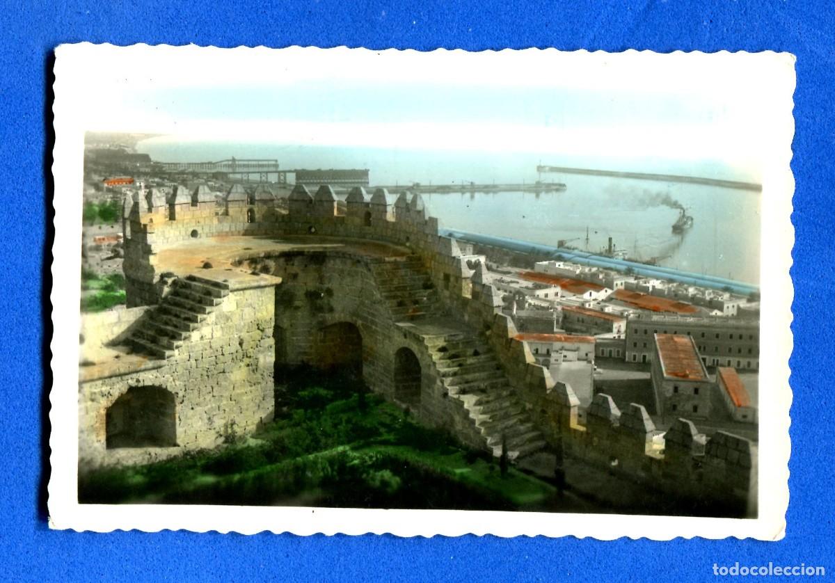 Cartoline: POSTAL ESCRITA PERO NO CIRCULADA ALMERIA 15 ENTRADA AL PUERTO Y ALCAZABA EDITA ARRIBAS