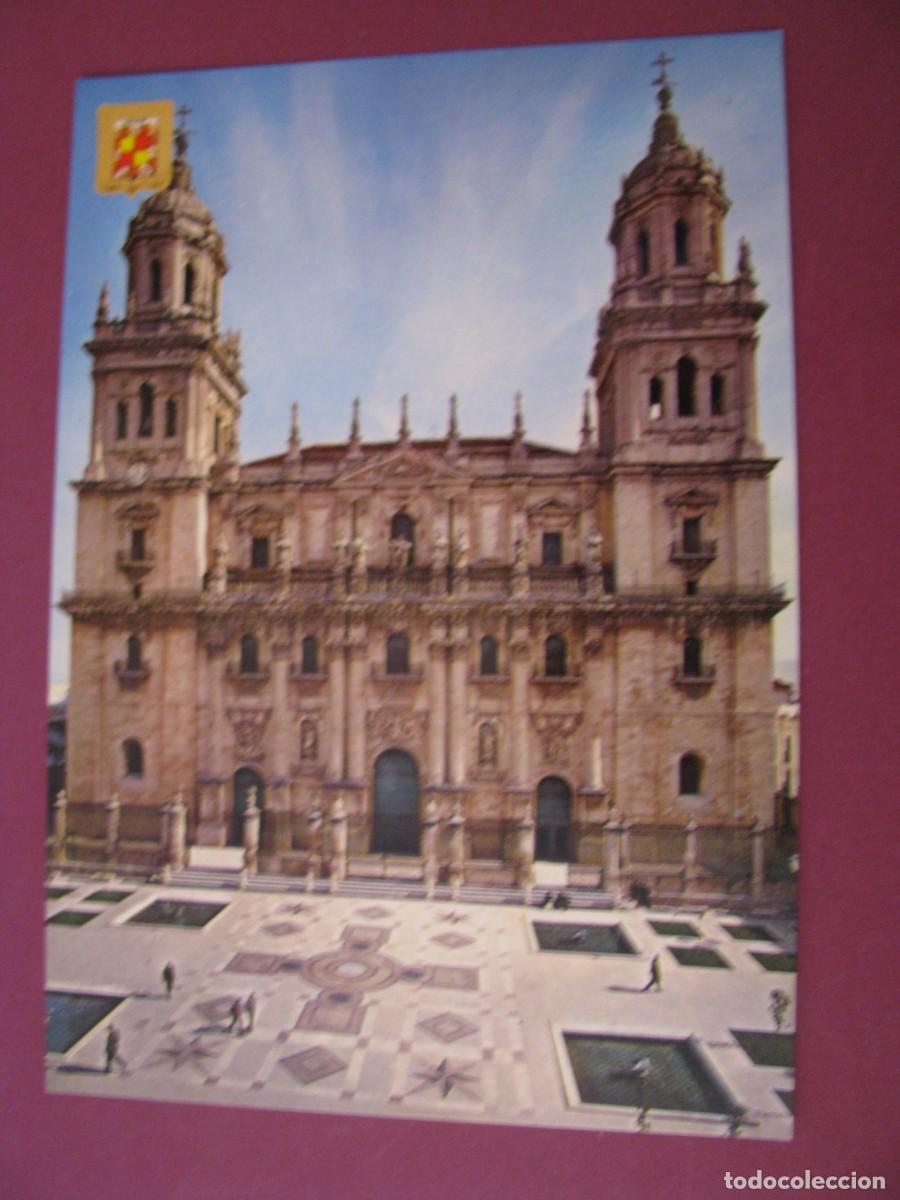Postales: POSTAL DE JAEN. FACHADA CATEDRAL Y PLAZA Y PLAZA DE SANTA MARIA. SUBIRATS CASANOVAS. ESCRITA 1980