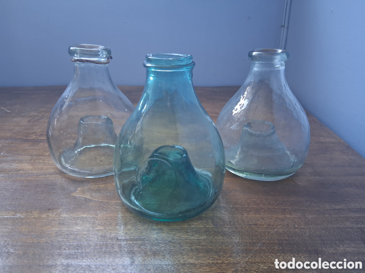 Postales: 3 Antiguas botellas trampa de cristal caza bichos insecto para colgar en los &aacute;rboles