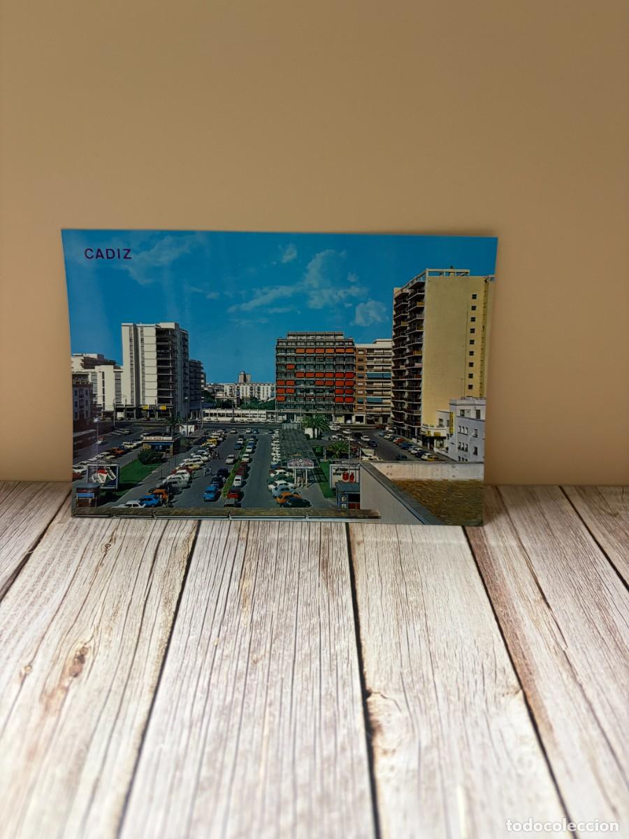 Postcards: TARJETA POSTAL. C&Aacute;DIZ. 109.- GLORIETA INGENIERO LA CIERVA. EDICIONES ARRIBAS
