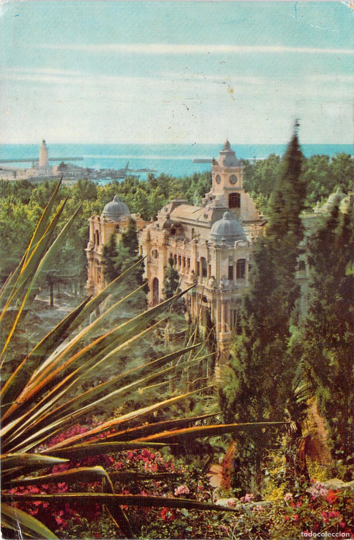 Postales: Postal de M&aacute;laga: Vista Art&iacute;stica del Ayuntamiento desde Puerta Oscura