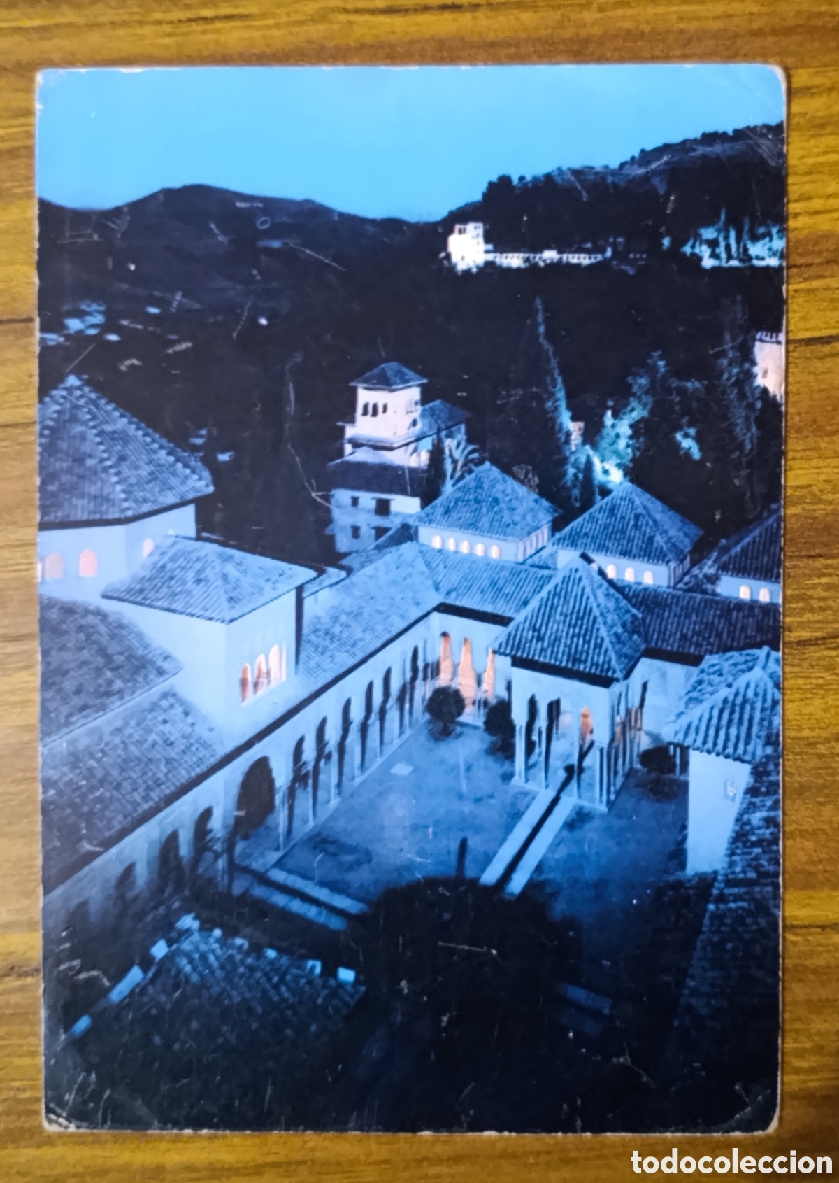 Postales: Postal Granada. Alhambra. Patio de los Leones y Generalife. Ed. Zerkowitz, n.&ordm; 131. No circulada.