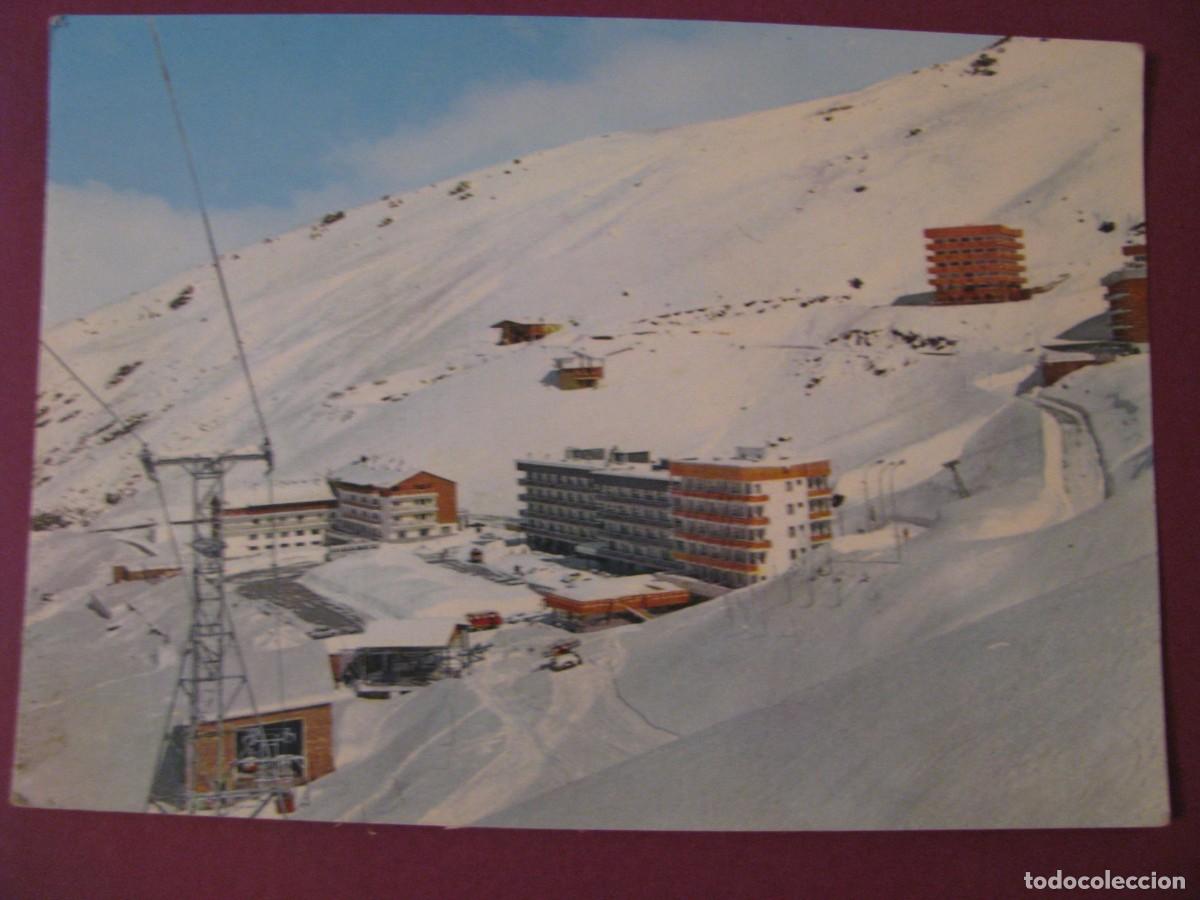 Postales: POSTAL DE SIERRA NEVADA. PLAZA DE PRADO LLANO Y URBANIZACION. ARRIBAS