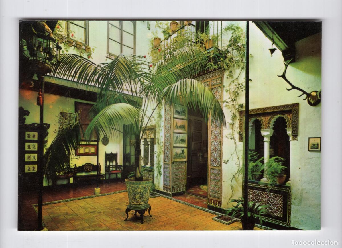 Postales: SEVILLA. Patio interior andaluz con azulejos y macetero central -Ediciones Beascoa BV-