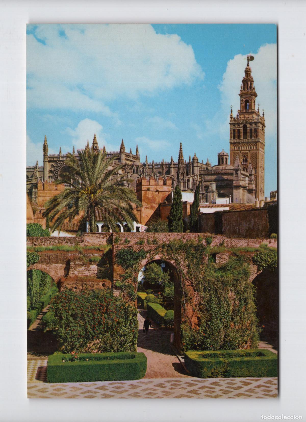 Postales: SEVILLA. Reales Alc&aacute;zares. Patio de la Monter&iacute;a, al fondo catedral y Giralda -Comercial GF-