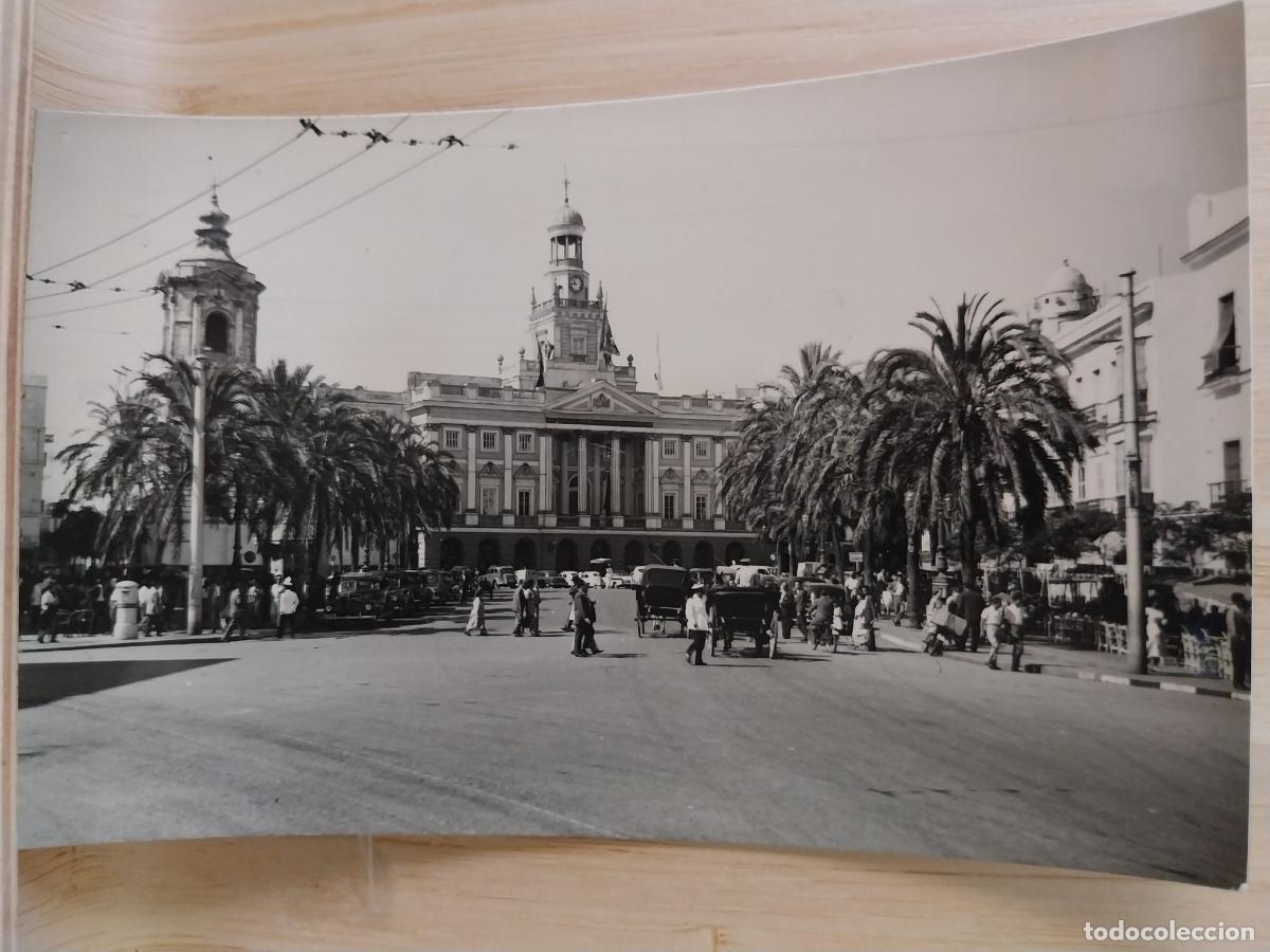 Postales: CADIZ AYUNTAMIENTO ED DELFLOR 28 ESCRITA A&Ntilde;OS 50