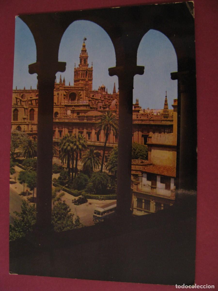 Postales: POSTAL DE SEVILLA. LA CATEDRAL Y LA GIRALDA. PUIG FERRAN. CIRCULADA 1970