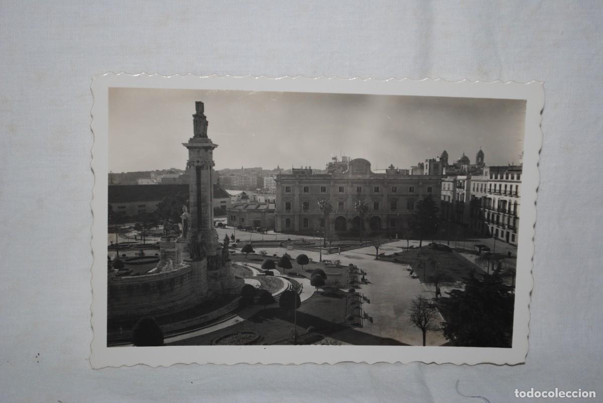 Postales: CADIZ , PLAZA DE ESPA&Ntilde;A Y GOBIERNO CIVIL .
