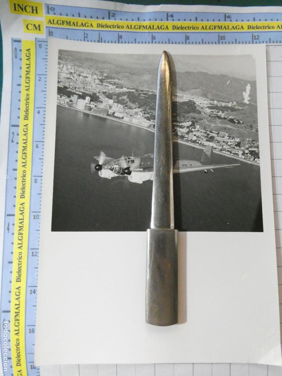 Postales: FOTO FOTOGRAF&Iacute;A DE M&Aacute;LAGA. AVI&Oacute;N MILITAR EJ&Eacute;RCITO DEL AIRE. SOBRE MALAGUETA LIMONAR. F50