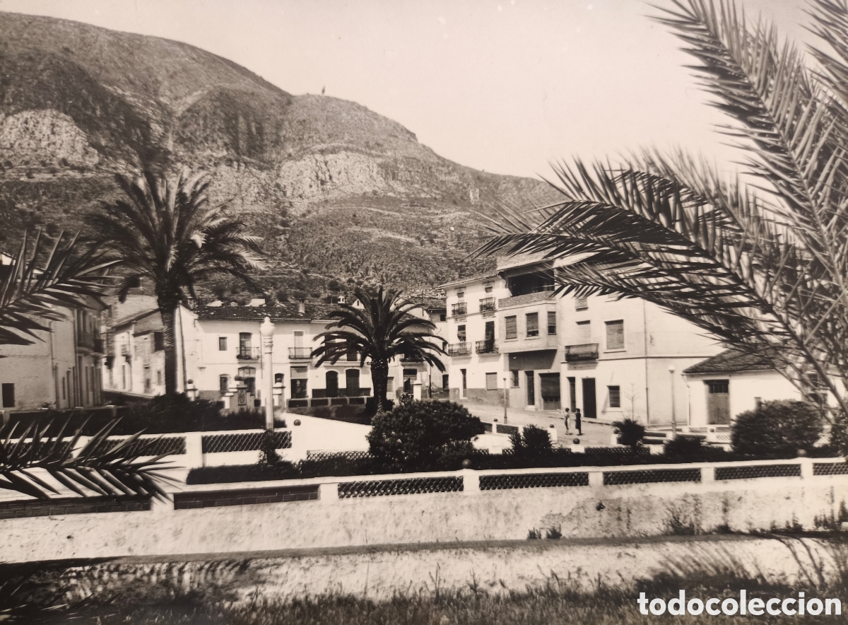 Postales: SIMAT DE VALLDIGNA PLA&Ccedil;A DR. RAMIRO CALATAYUD POSTAL FOTOGR&Aacute;FICA VALENCIA C. 1965