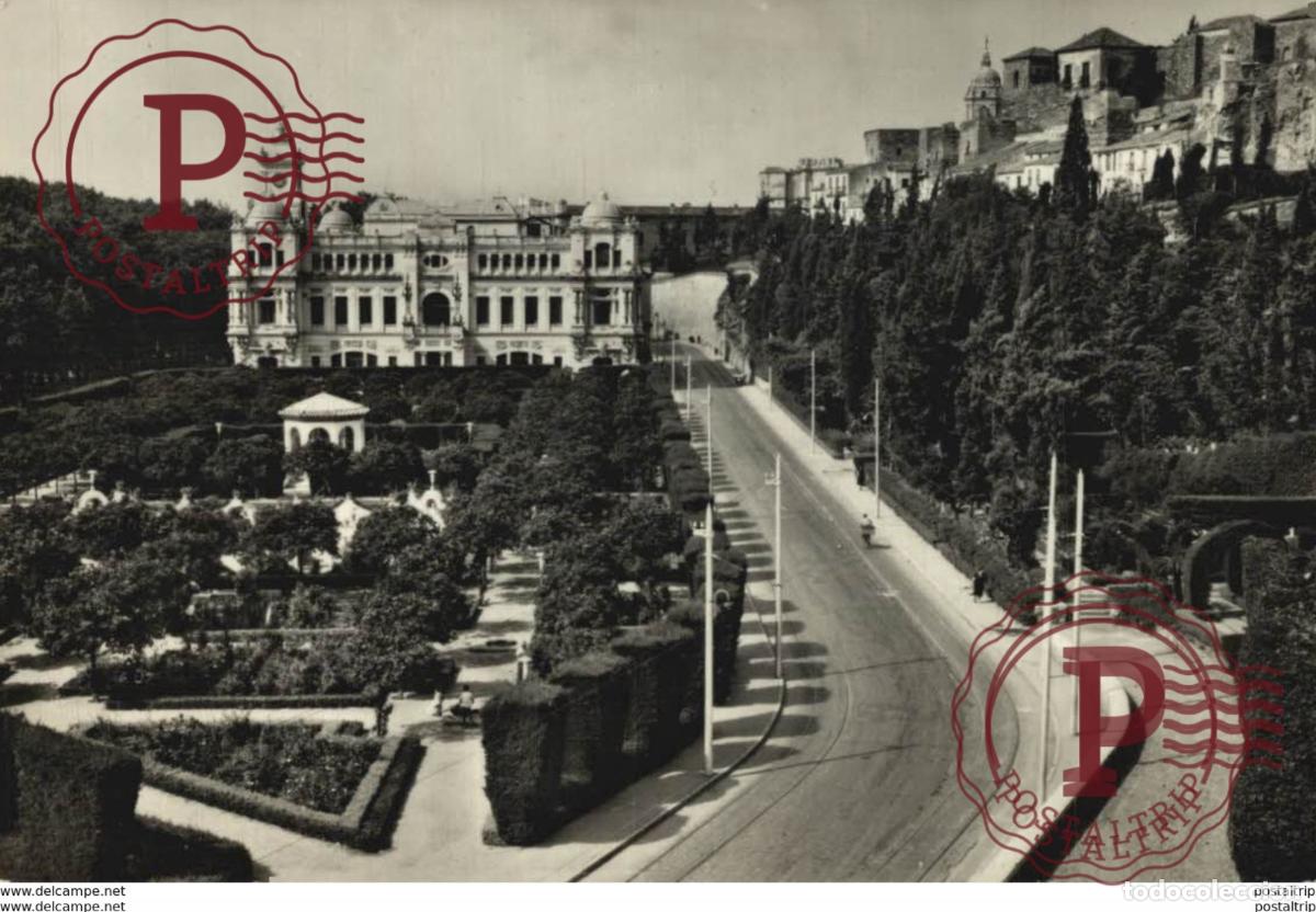 Postales: M&aacute;laga - Ayuntamiento y Puerta Oscura. Andalucia Espa&ntilde;a