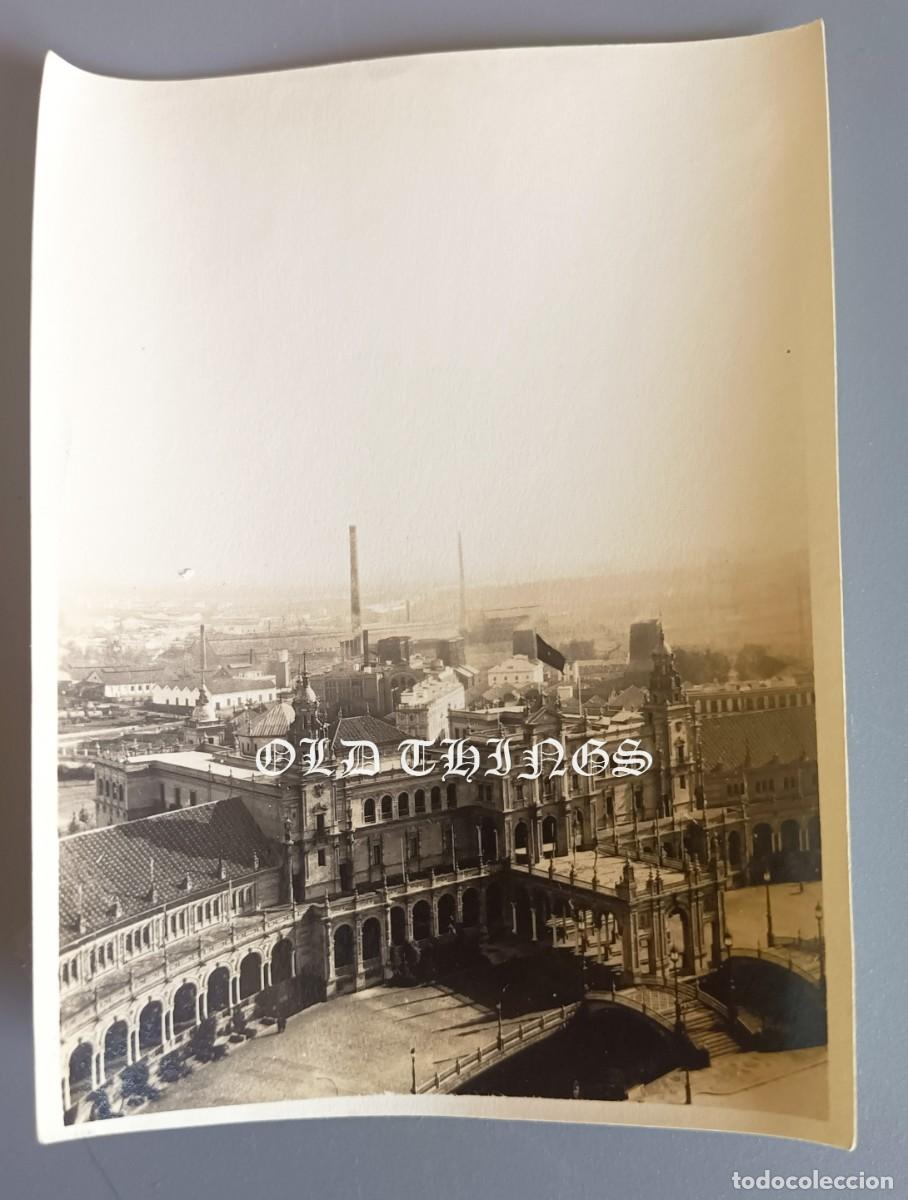 Postales: FOTOGRAFIA DE LA PLAZA DE ESPA&Ntilde;A DE SEVILLA / A&Ntilde;OS 30 o 40 / MIDE 10,5 X 8 CMS.