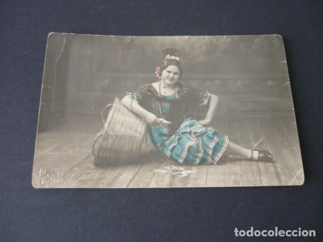 Cartes Postales: RONDA MALAGA CHICA CON NAIPES POSTAL FOTOGRAFICA ILUMINADA MARTIN FOTOGRAFO