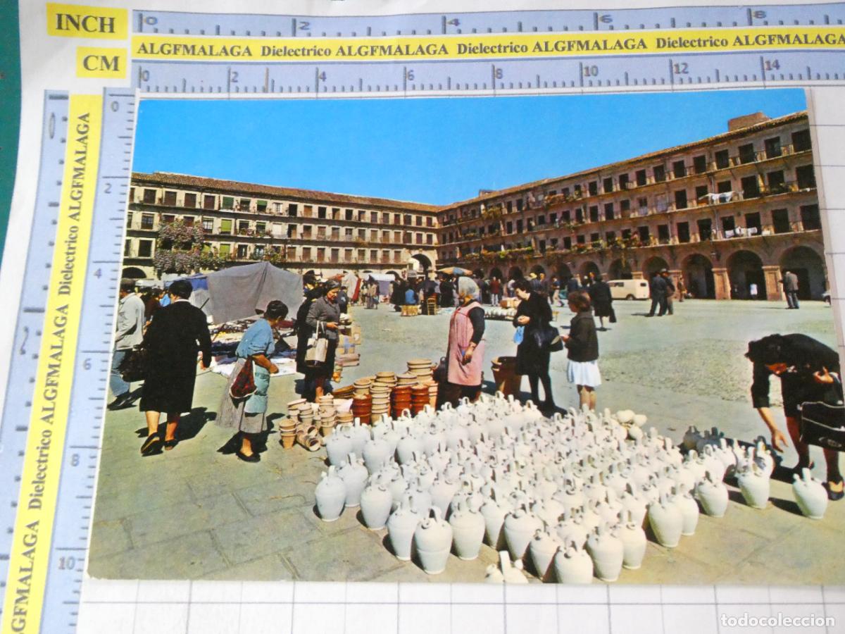 Postales: POSTAL DE C&Oacute;RDOBA. A&Ntilde;O 1965. PLAZA DE LA CORREDERA VENDEDOR DE BOTIJOS 10330 . 3614