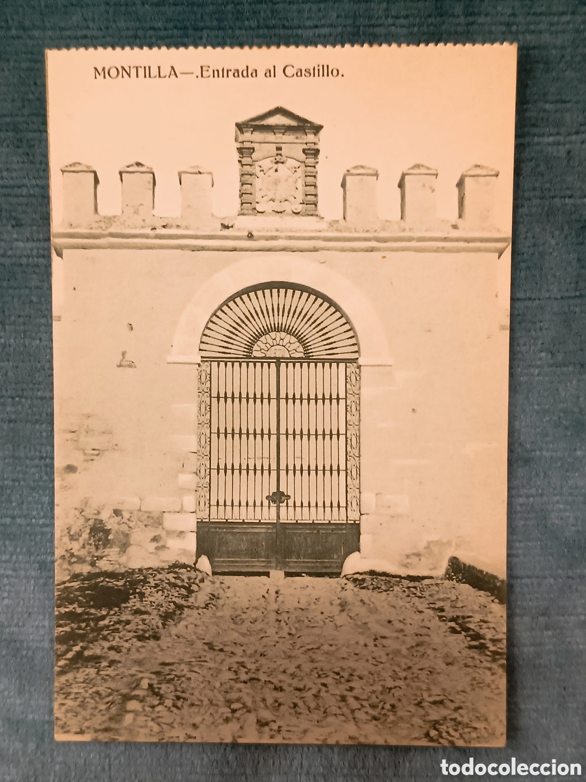 Postales: MONTILLA. Entrada al Castillo