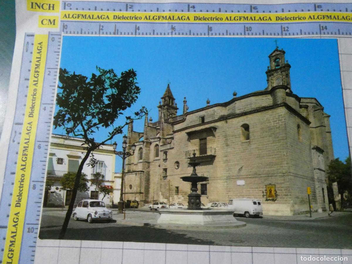 Postales: POSTAL DE C&Aacute;DIZ. JEREZ DE LA FRONTERA PLAZA E IGLESIA DE SANTIAGO. SEAT 600. 452 AGM. 2536