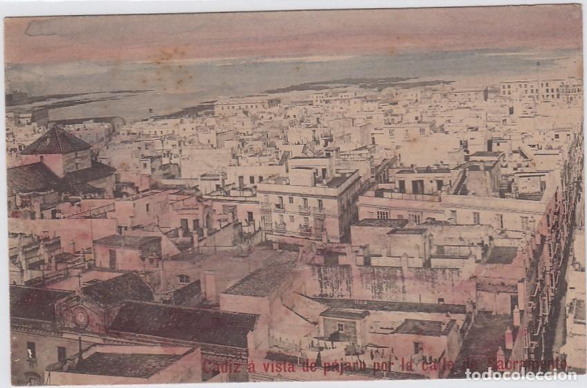 Postales: C&aacute;diz a vista de p&aacute;jaro por la calle de Sacramento. Postal impresa de finales del siglo XIX.