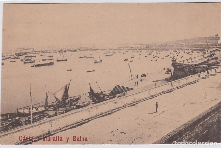 Postales: C&aacute;diz.- Muralla y Bahia. Postal impresa de finales del siglo XIX.