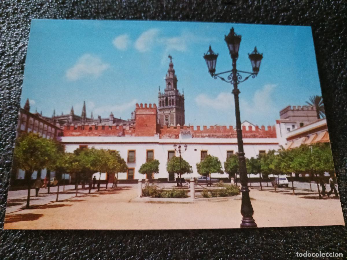 Postales: 2455 SEVILLA. ALCAZAR. PATIO BANDERAS , col. triana