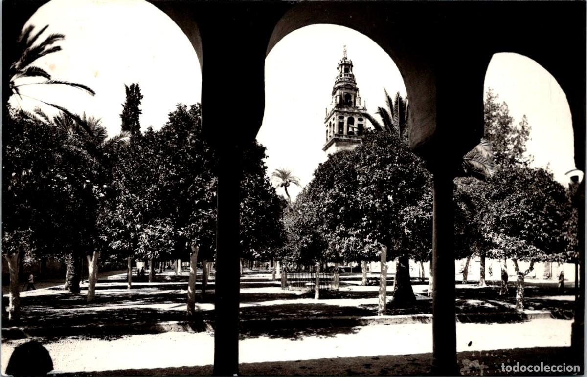 Postales: C&oacute;rdoba - Vista del Patio de los Naranjos y Torre Mezquita - Subi 43 - 140x90mm