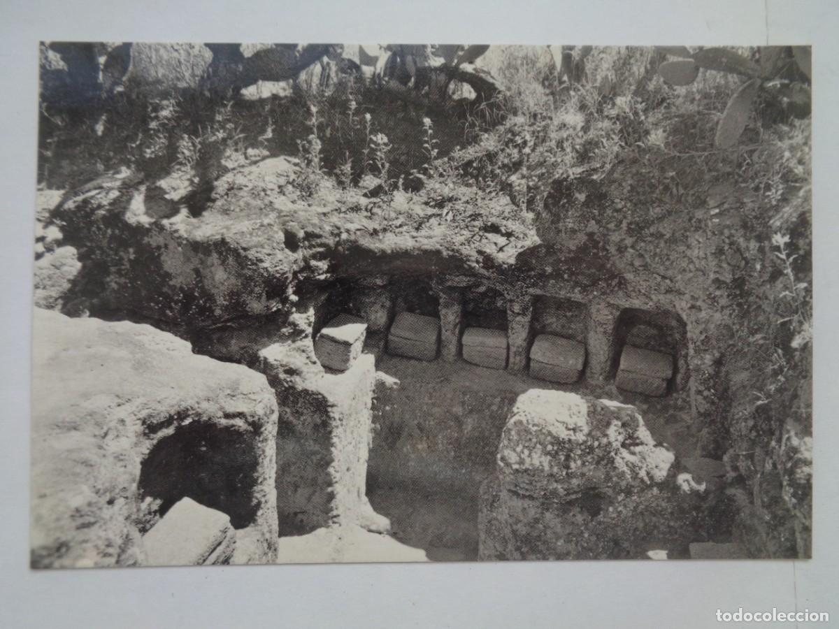 Postales: POSTAL DE CARMONA ( SEVILLA )- MUSEO DE LA NECROPOLIS DE CARMONA: TUMBA DE LAS DOS FAMILIAS. A&Ntilde;OS 50