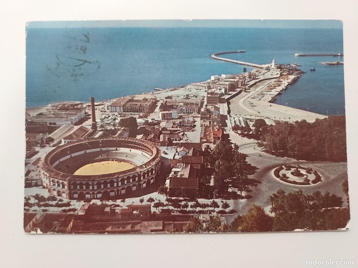Postales: POSTAL MALAGA LA PLAZA DE TOROS AL FONDO EL PUERTO. A&Ntilde;OS 1950. CIRCULADA. CAMPA&Ntilde;A 8209