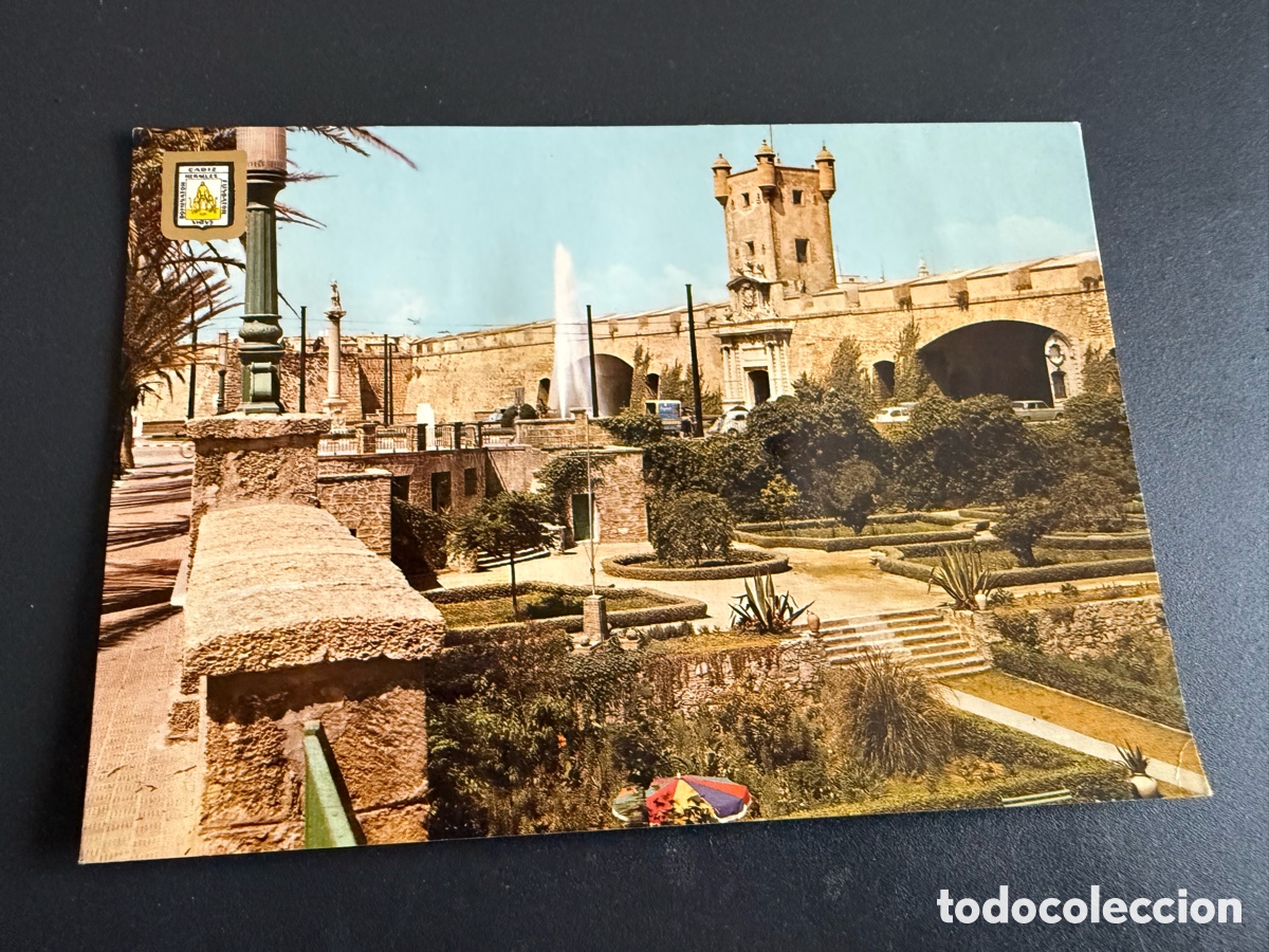 Postales: Postal. CADIZ. Puerta de Tierra.