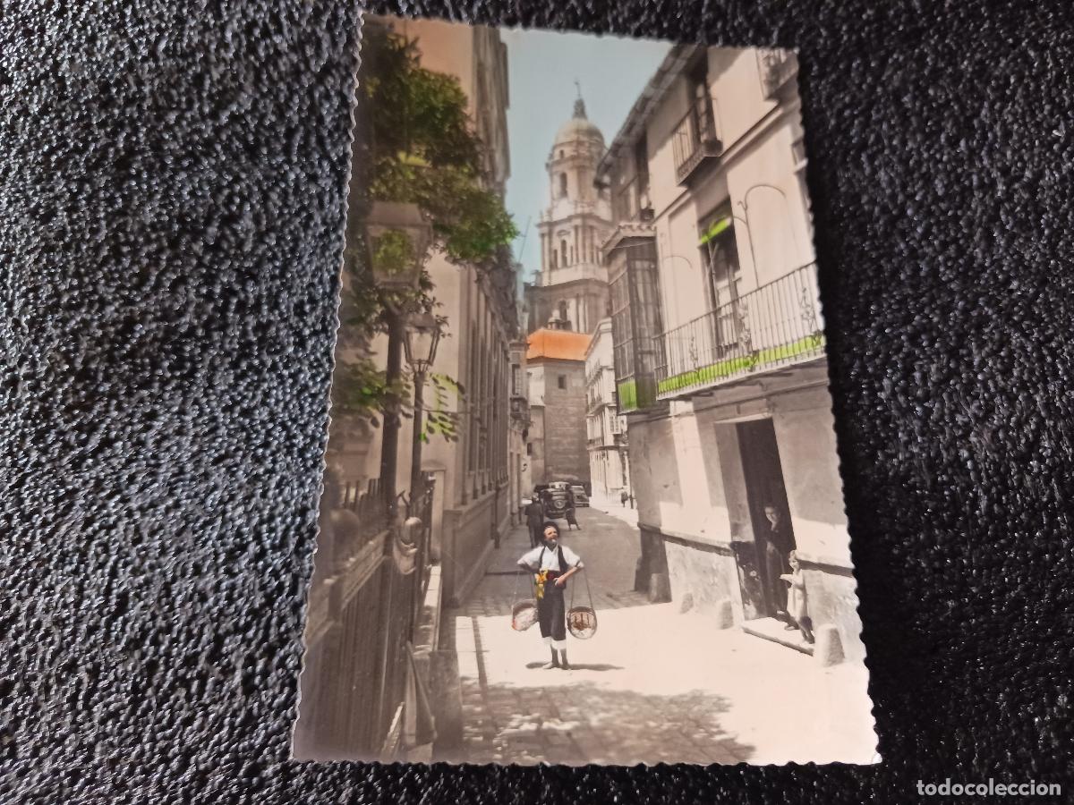Postales: malaga, tipico vendedor de pescado en la calle san agustin, coloreada, foto diego cortes, 1958