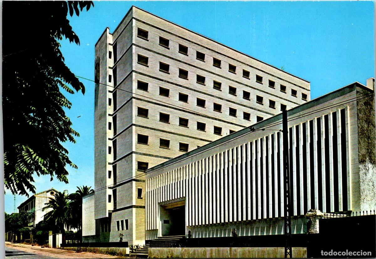 Postales: Granada - Colegio Mayor Momtaigne - Fachada principal - 151x105mm