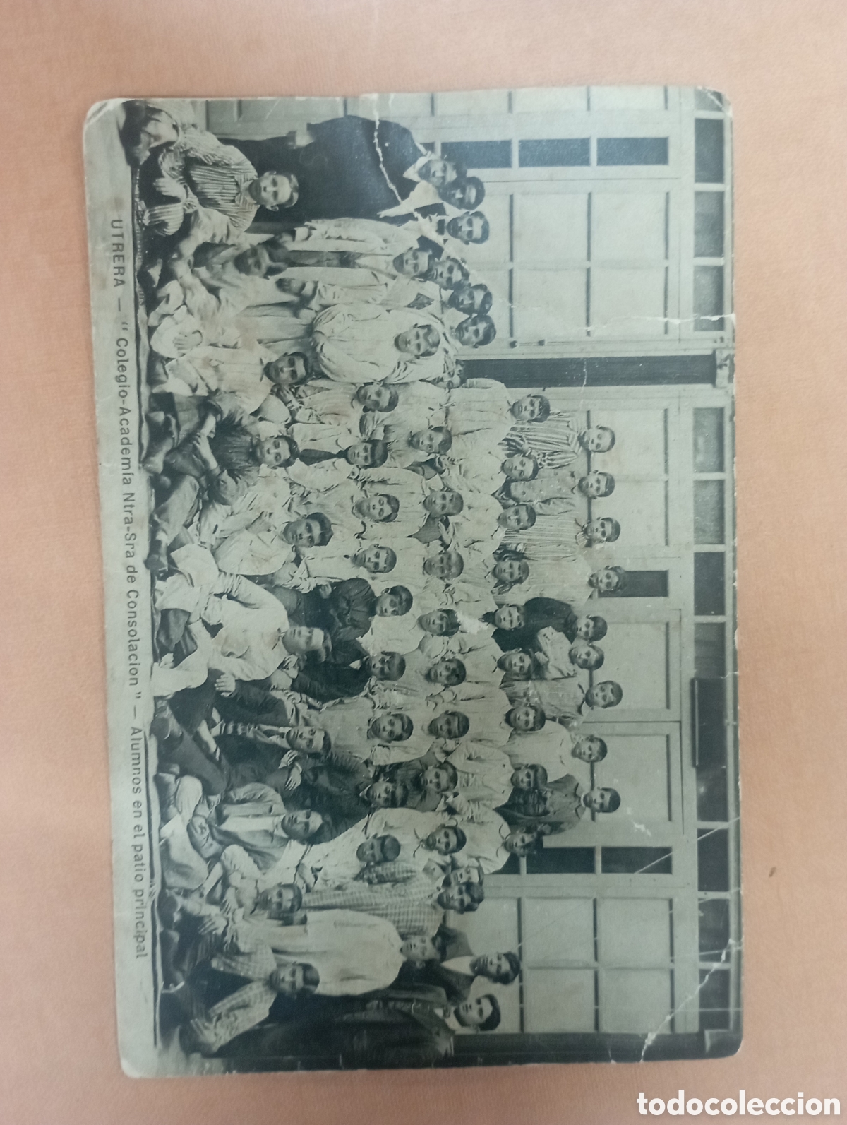Postales: postal utrera ,colegio academia Ntra Sra de consolaci&oacute;n,alumnos en el patio principal