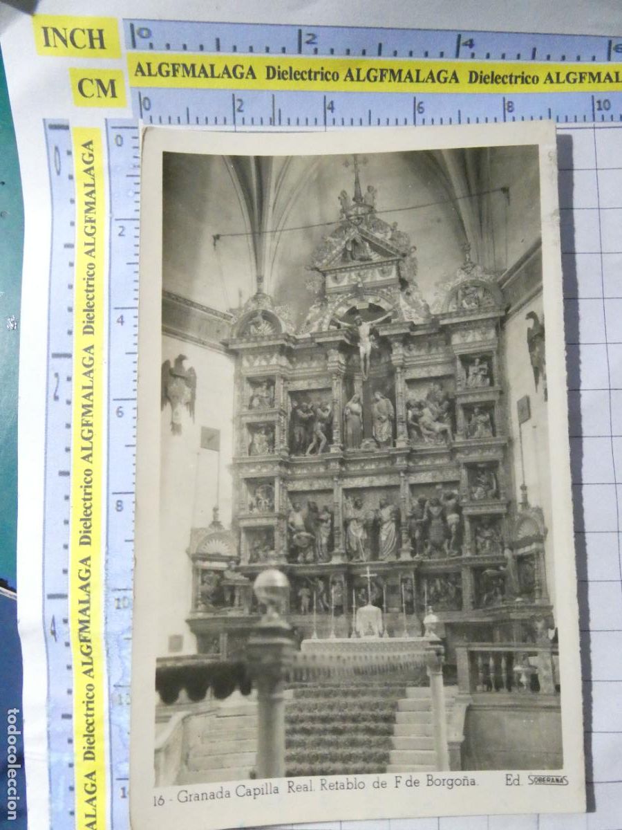 Postales: POSTAL DE GRANADA. A&Ntilde;OS 30 50. CAPILLA REAL RETABLO DE F. DE BORGO&Ntilde;A 16 SOBERANAS 802