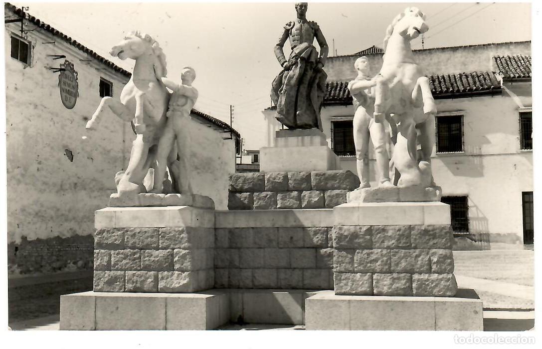 Postales: CORDOBA N&ordm; 51 MONUMENTOA MANOLETE / EDICIONES DELFLOR / FRANQUEADA