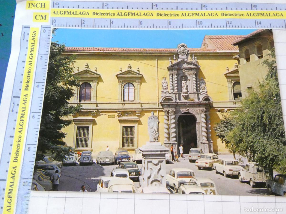 Postales: POSTAL DE GRANADA. A&Ntilde;O 1971. UNIVERSIDAD FACHADA PLAZA COCHES SEAT 600, RENAULT, CITROEN 3271. 2557