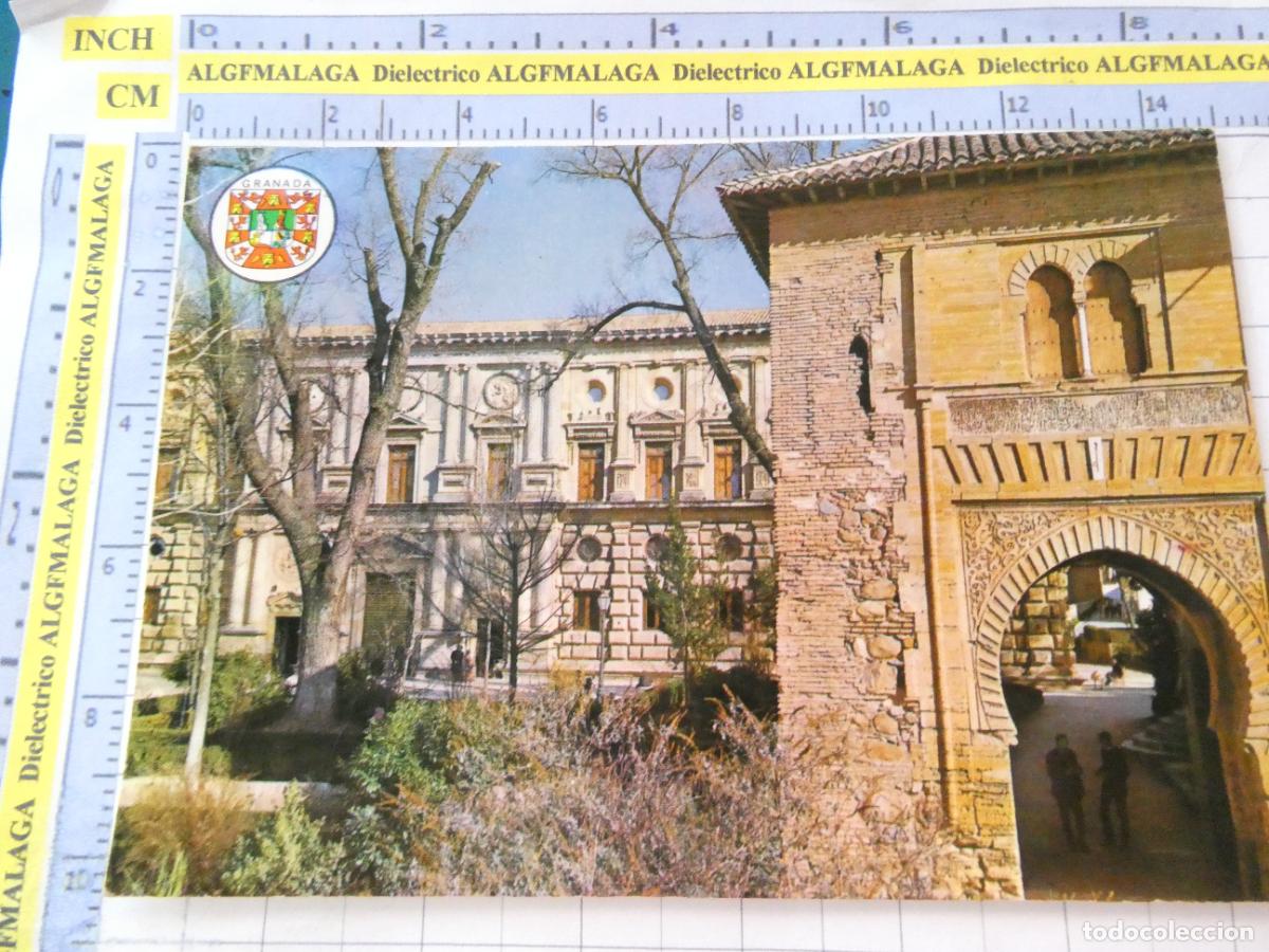 Postales: POSTAL DE GRANADA. A&Ntilde;O 1967. PUERTA DEL VINO Y PALACIO CARLOS V 27 BERGAS. 2564