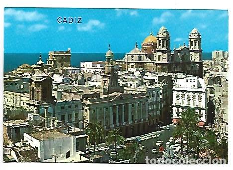 Postales: PLAZA DE SAN JUAN DE DIOS, AYUNTAMIENTO Y TORRES DE LA CATEDRAL.- CADIZ