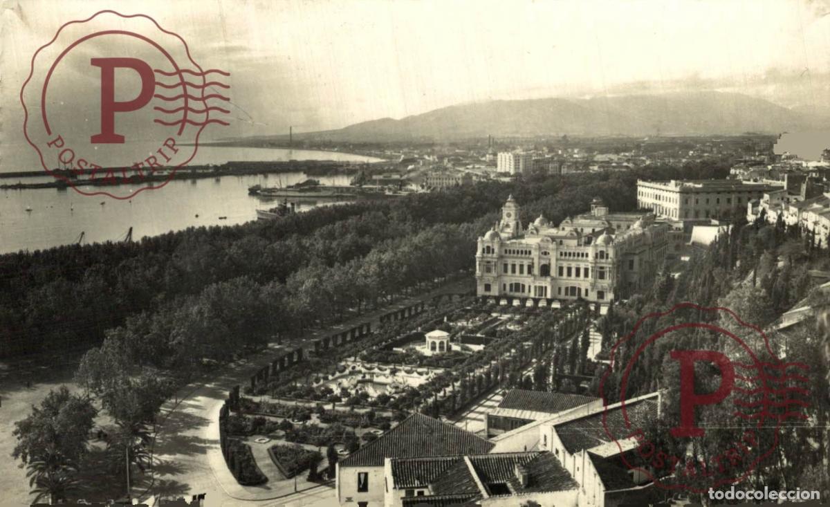 Postcards: M&Aacute;LAGA. Jardines De Puerta Oscura Y Ayuntamiento. ANDALUC&Iacute;A ESPA&Ntilde;A ESPAGNE