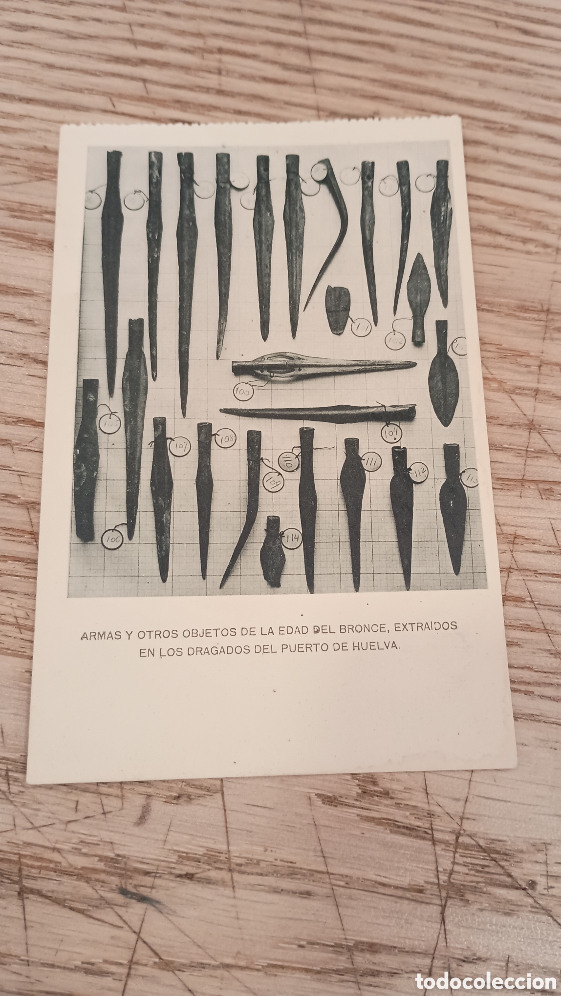 Postales: ARMAS Y OTROS OBJETOS DE LA EDAD DEL BRONCE, EXTRA&Iacute;DOS EN LOS DRAGADOS DEL PUERTO DE HUELVA